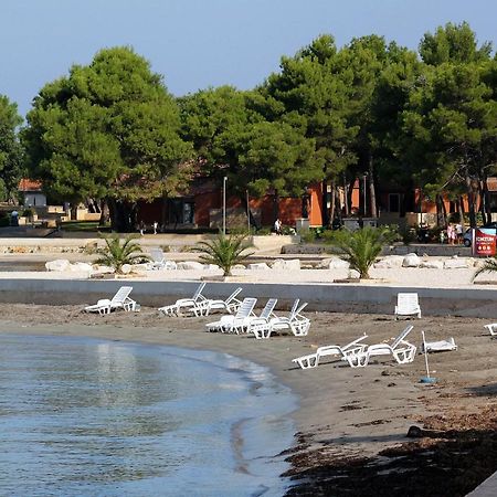 Apartments By The Sea Umag - 2528 Buitenkant foto