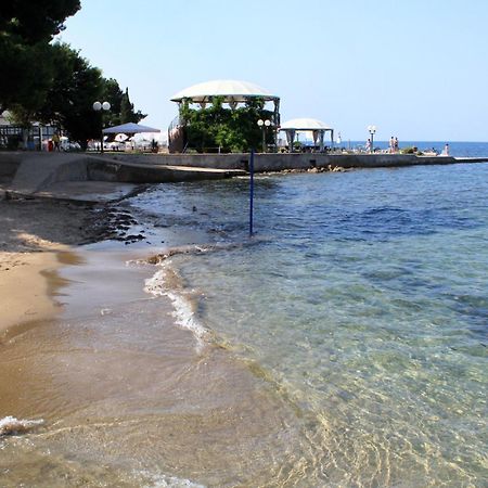 Apartments By The Sea Umag - 2528 Buitenkant foto