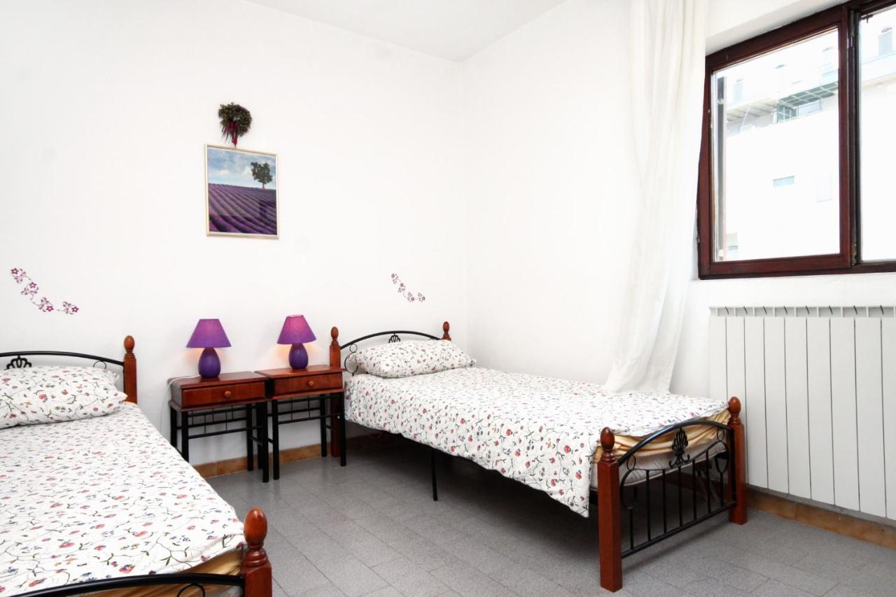 Apartments By The Sea Umag - 2528 Buitenkant foto